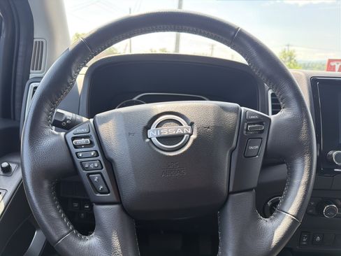 Used 2024 Nissan Frontier SL AWD/4WD image 14