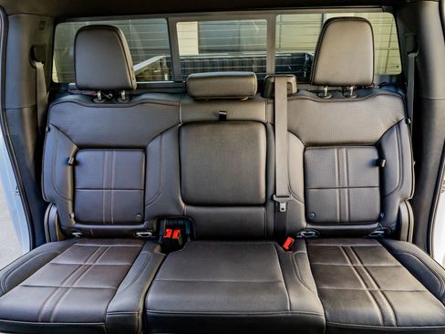 Used 2024 Chevrolet Silverado 3500 High Country w/ High Country Premium Package image 34