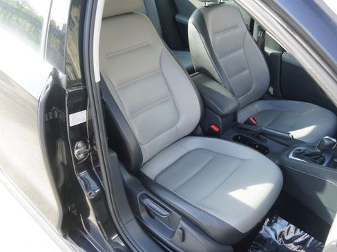 Used 2014 Volkswagen Jetta SEL image 31
