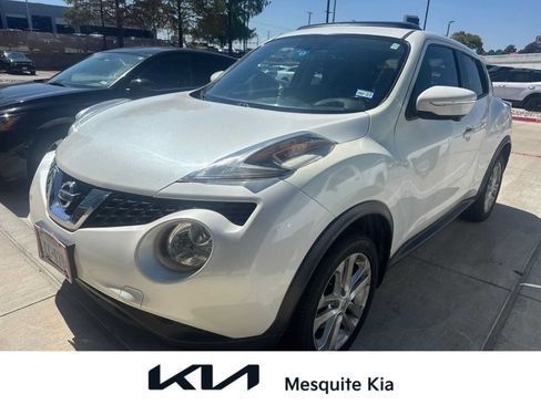 Used 2015 Nissan Juke SV w/ Technology Package FWD image 1