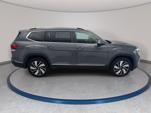 Used 2026 Volkswagen Atlas SEL AWD/4WD image 4