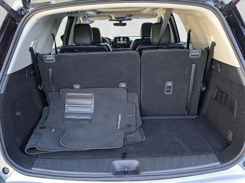 Used 2024 Nissan Pathfinder SL w/ SL Premium Package image 6