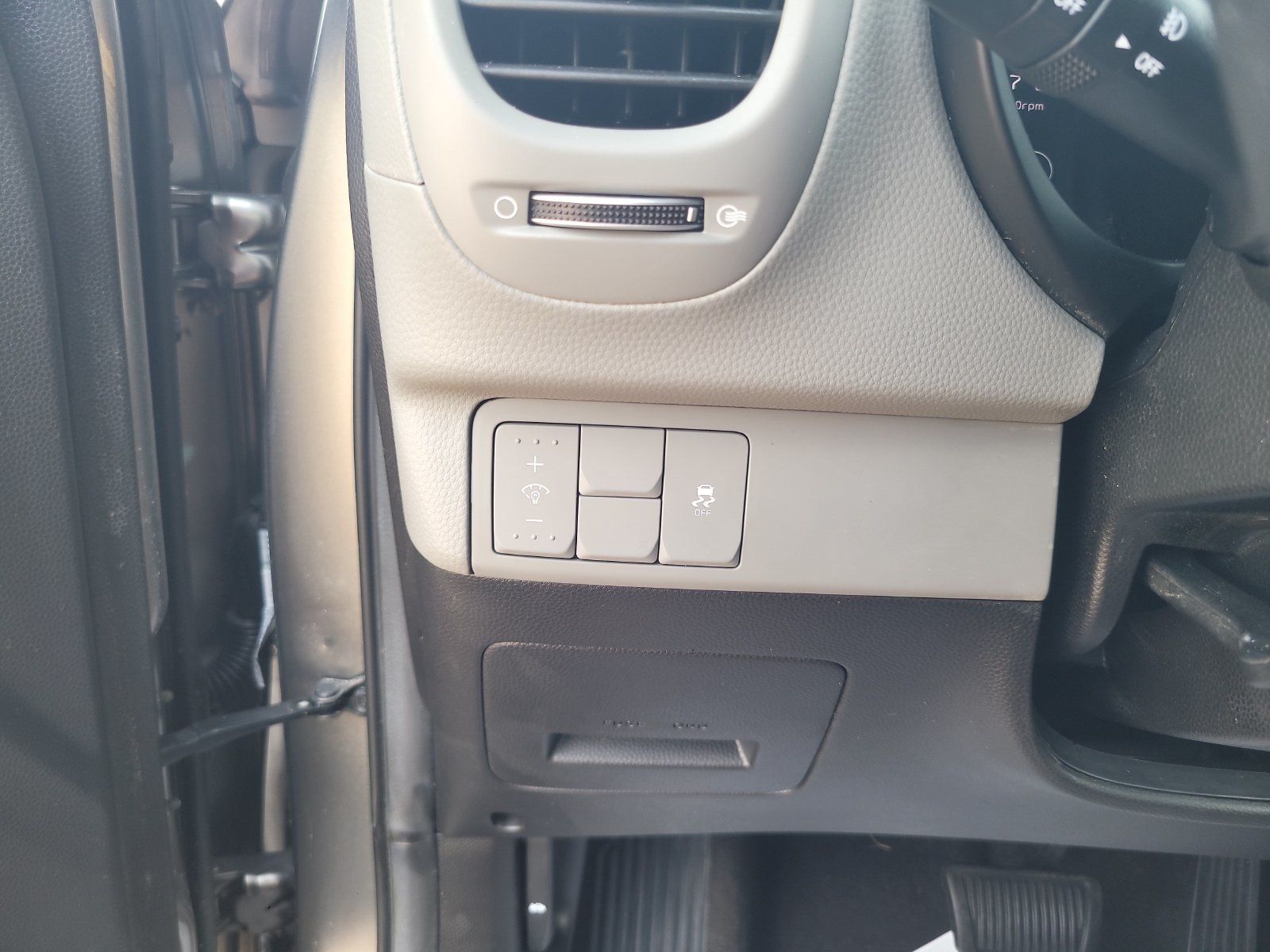 Used 2015 Kia Soul FWD image 16