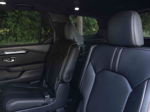 Used 2026 Honda Pilot TrailSport image 19