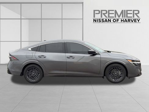 New 2026 Nissan Sentra SV w/ SV Convenience Package FWD image 6