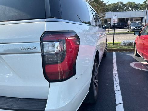 Used 2021 Ford Expedition Max Platinum AWD/4WD image 6