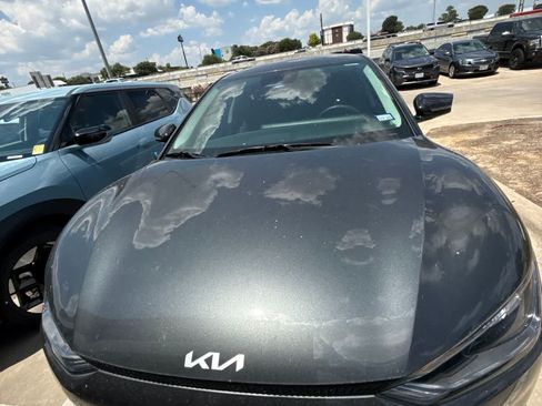 Used 2024 Kia EV6 Light AWD/4WD image 3