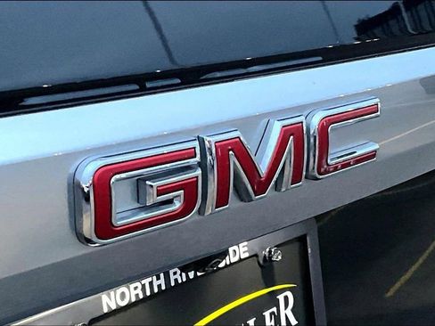 Used 2023 GMC Yukon Denali image 32