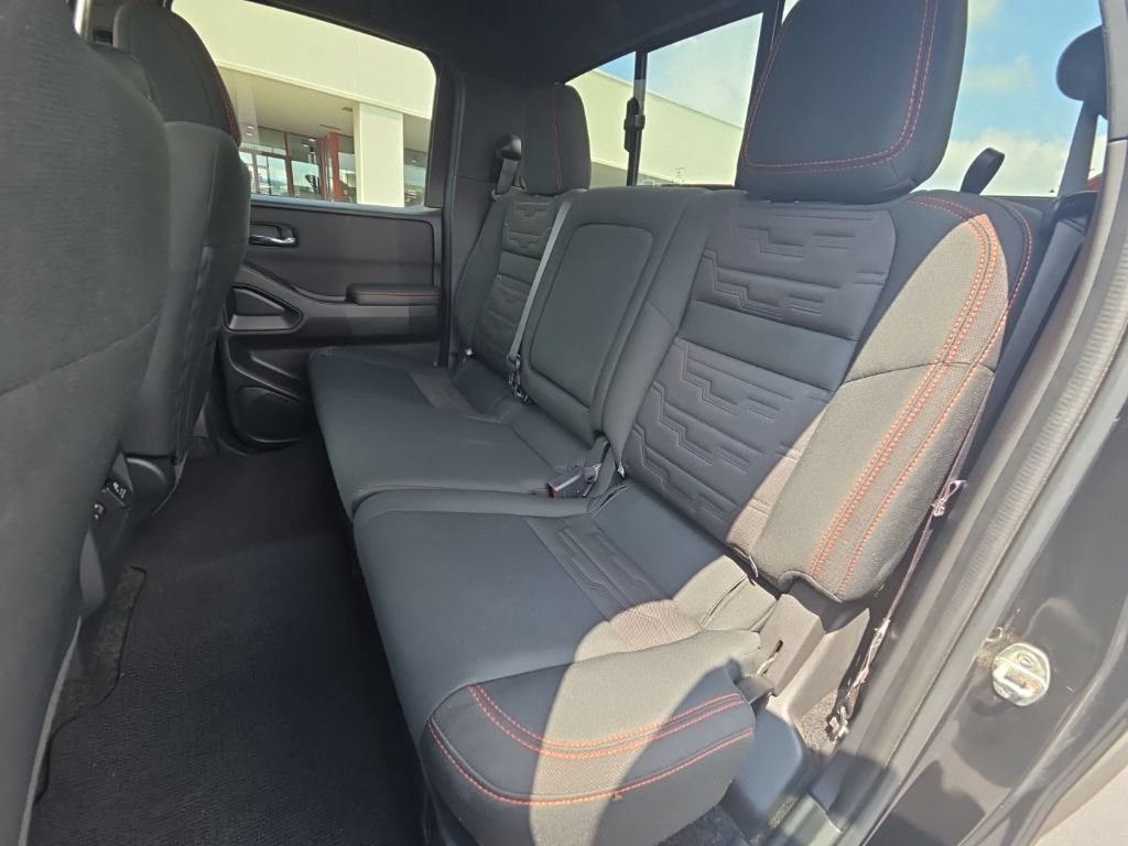 Used 2023 Nissan Frontier PRO-4X w/ Pro Convenience Package AWD/4WD image 19
