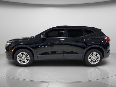 Used 2021 Chevrolet Blazer LT FWD image 2