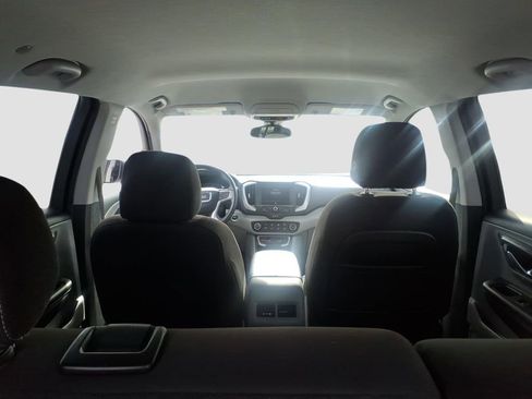 Used 2024 GMC Terrain SLE image 15