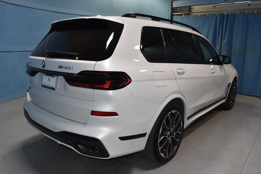 Used 2025 BMW X7 M60i AWD/4WD image 27
