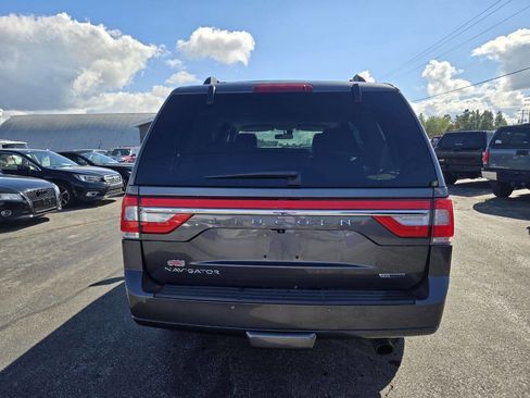 Used 2015 Lincoln Navigator 4WD w/ Equipment Group 101A Reserve image 19
