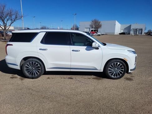 Used 2024 Hyundai Palisade Calligraphy image 5