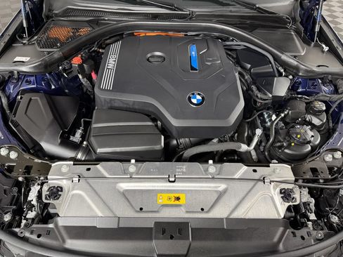 Used 2023 BMW 330e xDrive w/ Premium Package AWD/4WD image 14