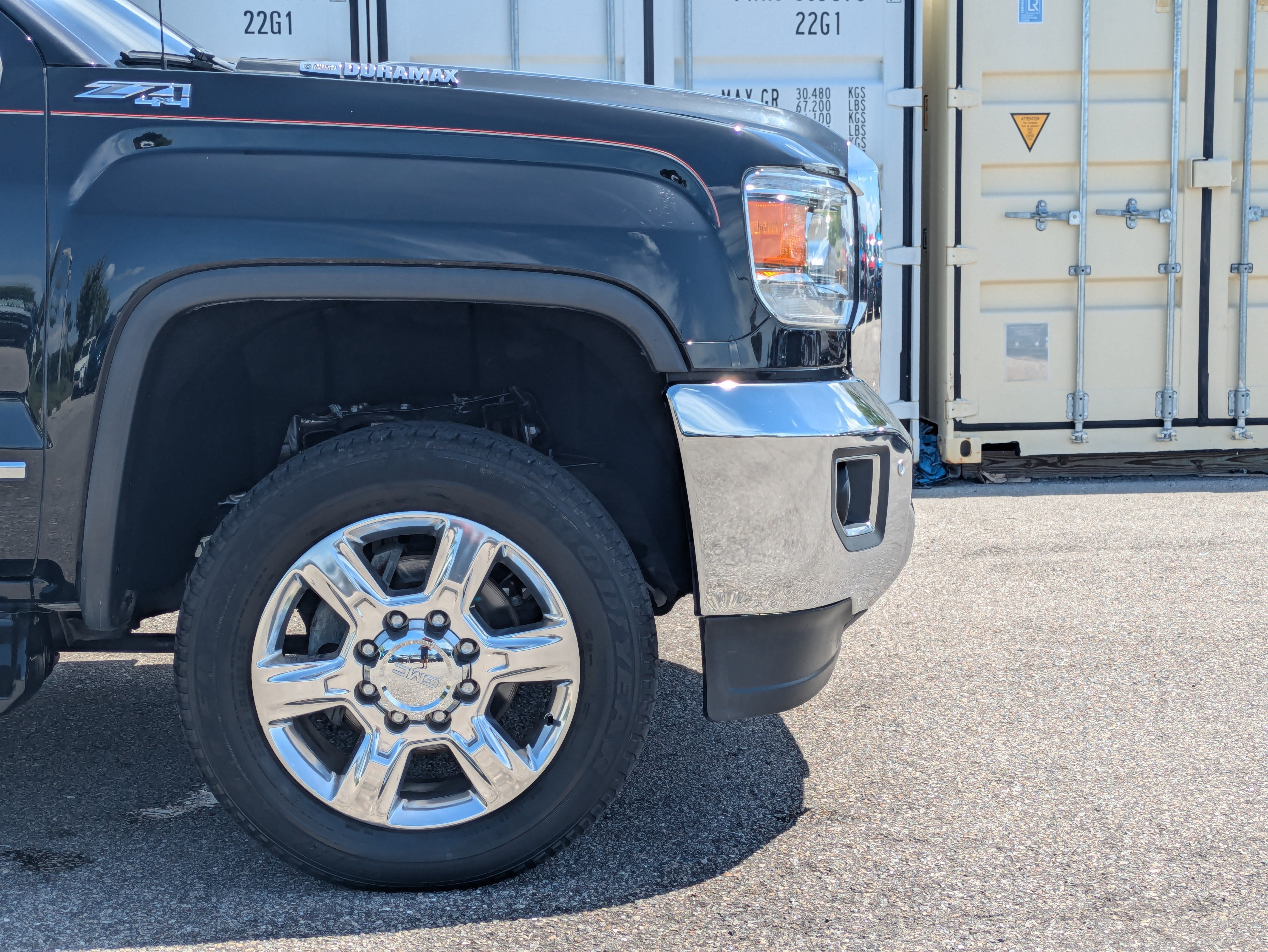 Used 2017 GMC Sierra 2500 SLT w/ Suspension Package, Off-Road AWD/4WD image 12