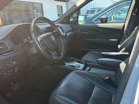 Used 2022 Honda Pilot Black Edition image 6
