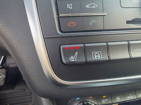 Certified 2016 Mercedes-Benz GLA 250 4MATIC image 30