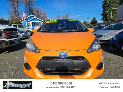 Used 2015 Toyota Prius C One image 2