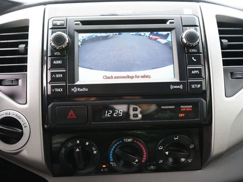 Used 2012 Toyota Tacoma V6 image 18