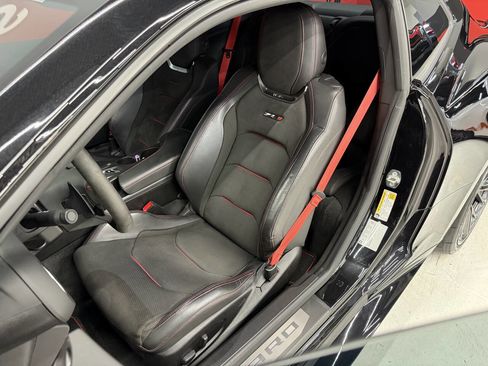 Used 2018 Chevrolet Camaro ZL1 RWD image 21