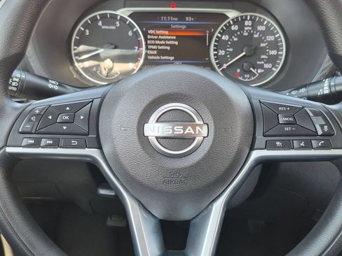 Used 2025 Nissan Sentra SV FWD image 23