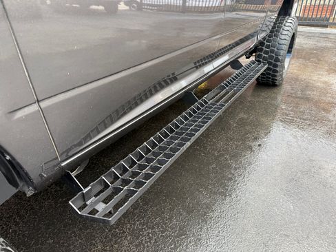 Used 2018 RAM 2500 Tradesman w/ Chrome Appearance Group image 13