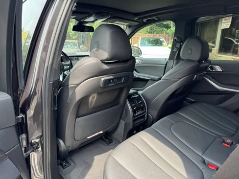 Used 2022 BMW X5 xDrive40i AWD/4WD image 17