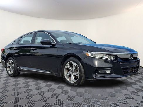 Used 2018 Honda Accord EX image 1