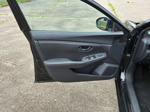 Used 2025 Nissan Sentra S FWD image 15