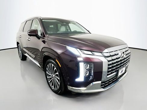 Used 2024 Hyundai Palisade Calligraphy FWD image 3
