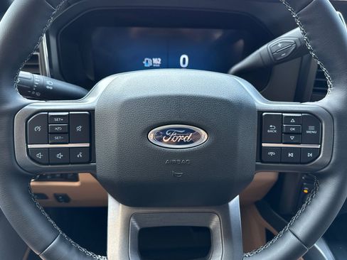 New 2025 Ford F250 Lariat w/ Chrome Package image 22