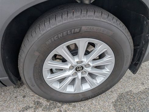 Used 2024 Toyota Grand Highlander XLE image 30