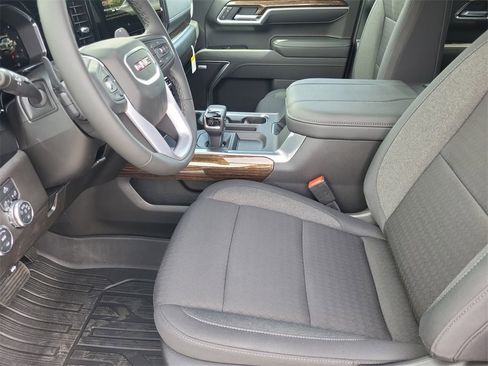 New 2026 GMC Sierra 1500 Elevation image 9