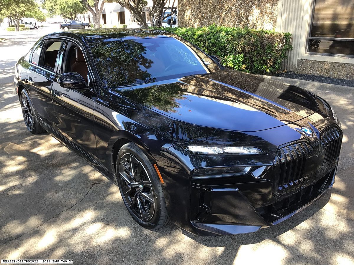 Used 2024 BMW 740i xDrive w/ Executive Package AWD/4WD image 4