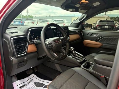 Used 2025 GMC Canyon AT4 AWD/4WD image 3