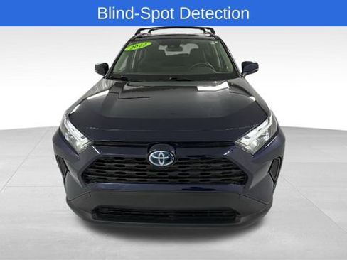 Used 2022 Toyota RAV4 XLE w/ Convenience Package image 8