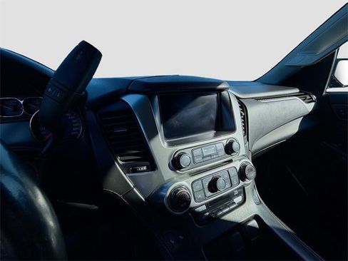 Used 2019 Chevrolet Suburban LT image 31