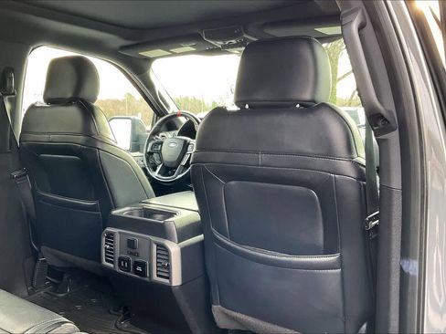 Used 2018 Ford F150 Raptor w/ Equipment Group 802A Luxury image 20