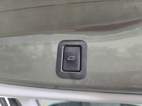 Used 2018 Toyota Highlander Plus image 20