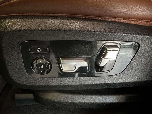Used 2023 BMW X6 M50i w/ Climate Comfort Package AWD/4WD image 16