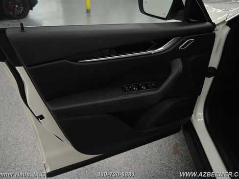 Used 2022 Maserati Levante Modena AWD/4WD image 38