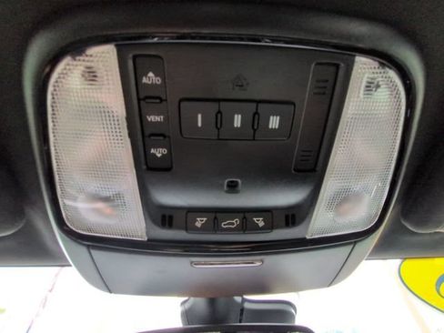 Used 2025 Dodge Durango R/T AWD/4WD image 23