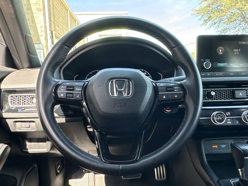 Used 2023 Honda Civic Sport image 27