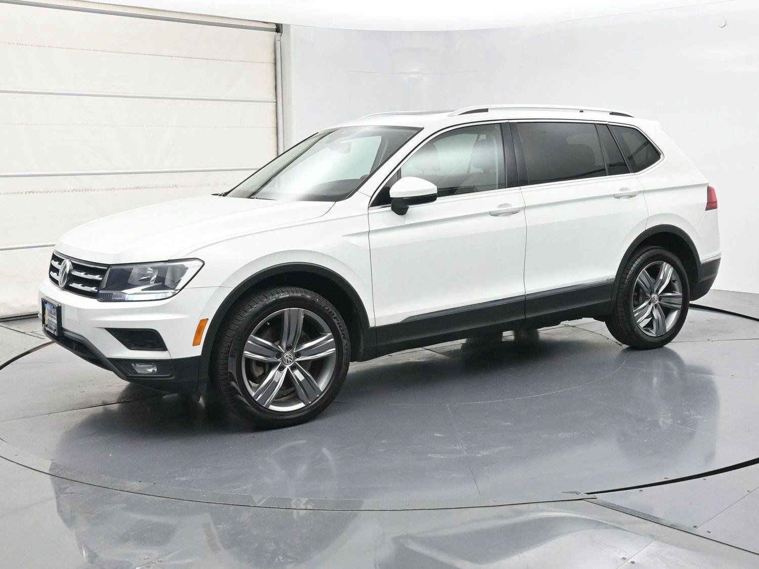 Used 2020 Volkswagen Tiguan SEL w/ 3rd Row Seat Package AWD/4WD image 21