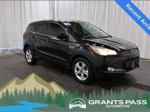 Used 2015 Ford Escape SE AWD/4WD image 1