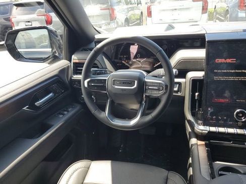 New 2026 GMC Yukon Denali w/ Sun & Power Step Package AWD/4WD image 13