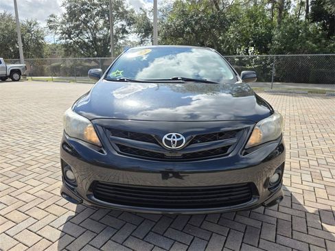 Used 2013 Toyota Corolla LE image 2