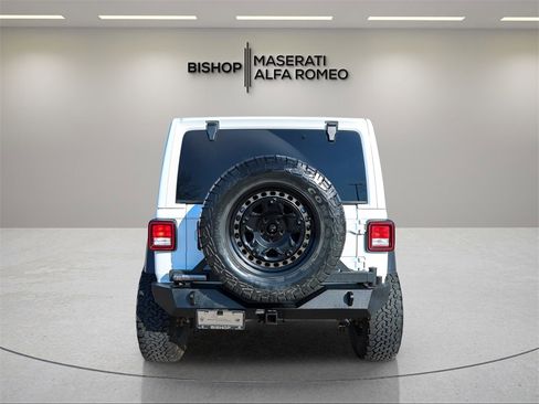 Used 2021 Jeep Wrangler Unlimited Islander image 6