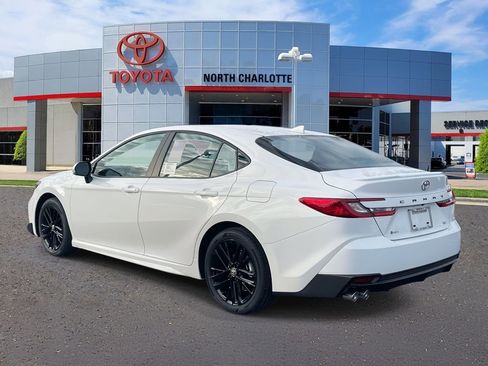 New 2026 Toyota Camry SE image 5